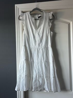 Laundry By Shelli Segal White Sleeveless Tiered Eyelet Midi Dress